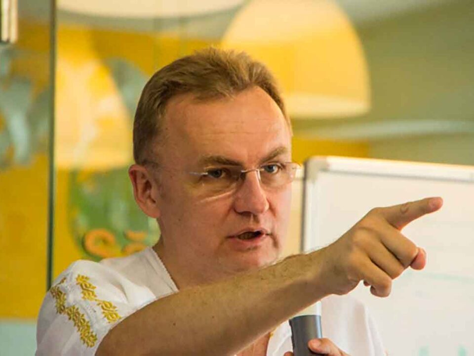 андрій садовий вимагає свою долю в хабарях